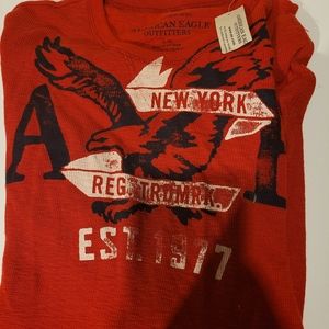 Long Sleeve Red American Eagle Fall/Winter Top Size Large